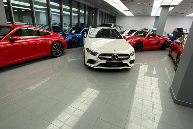 Car Showroom for Rent